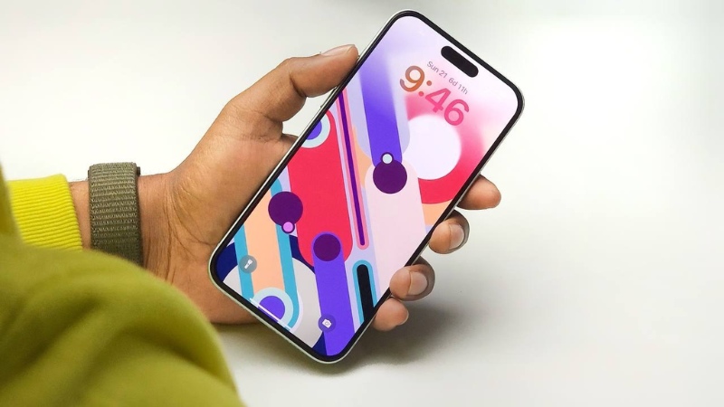 Man-hinh-iPhone-15-8