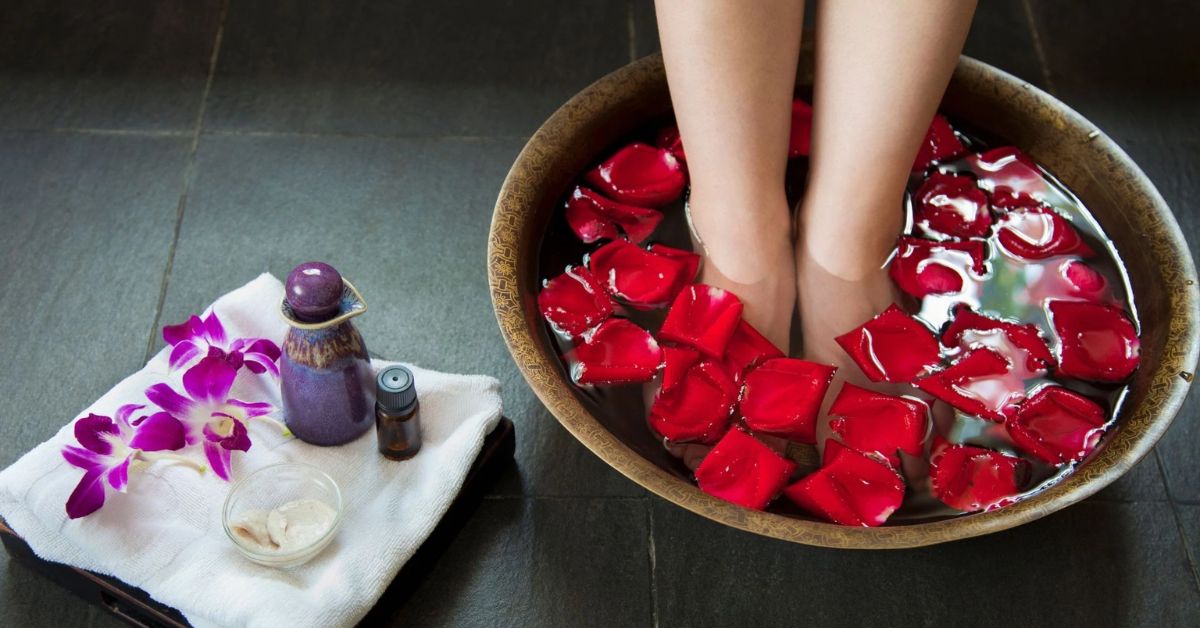 co-nen-ngam-chan-hang-ngay-khong-loi-ich-cach-ngam-va-nhung-luu-y-can-biet-13