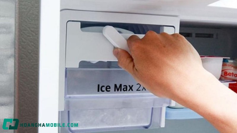 tu-lanh-van-chay-nhung-khong-dong-da-1