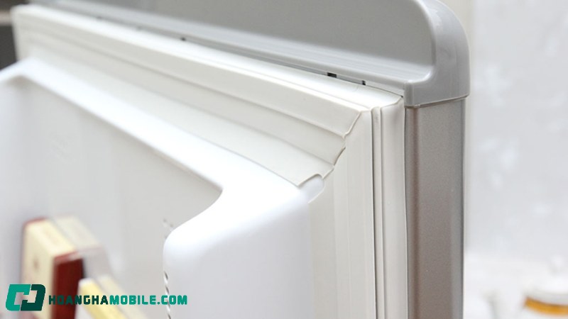 tu-lanh-van-chay-nhung-khong-dong-da-5