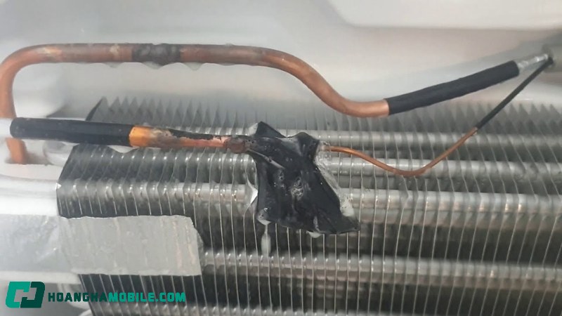 tu-lanh-van-chay-nhung-khong-dong-da-9