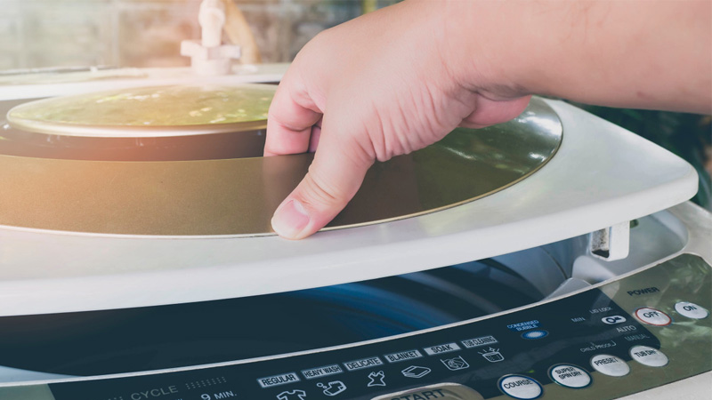 Cach-Ve-Sinh-May-Giat-Cua-Tren-6