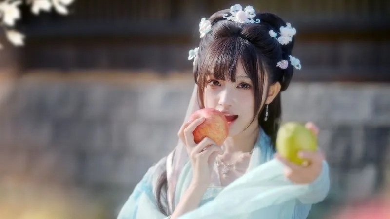 love-is-all-around-2-5