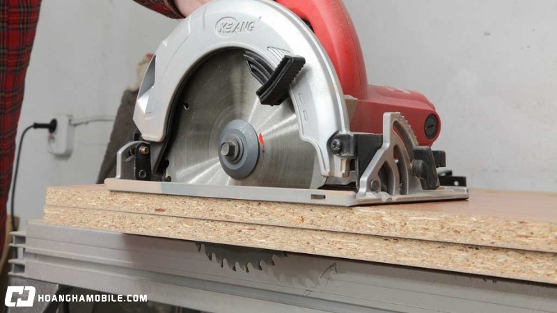 may-cua-go-cam-tay-phan-loai-cach-chon-va-nhung-thuong-hieu-noi-bat-3