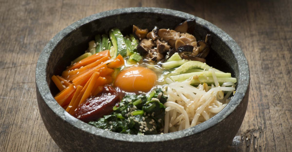 mixed-rice-la-gi-huong-dan-cach-lam-mon-com-noi-tieng-xu-so-kim-chi-11