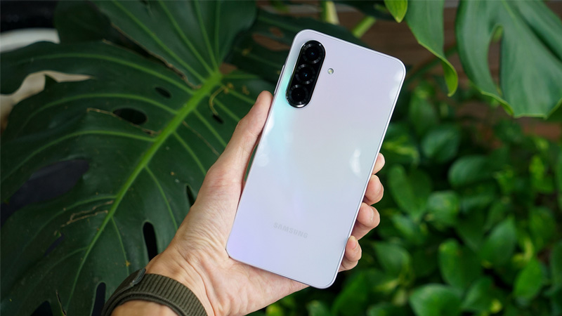 dien-thoai-samsung-doi-moi-nhat-11