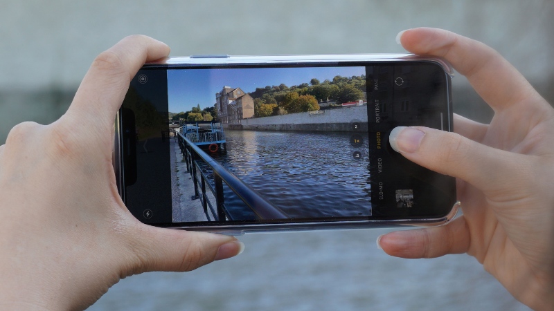 gia-iPhone-11-Pro-Max-13