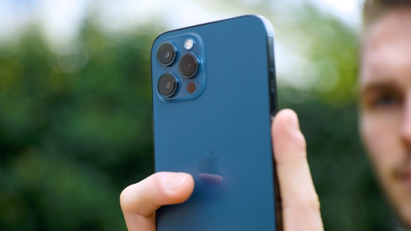 gia-iPhone-12-Pro-Max-13