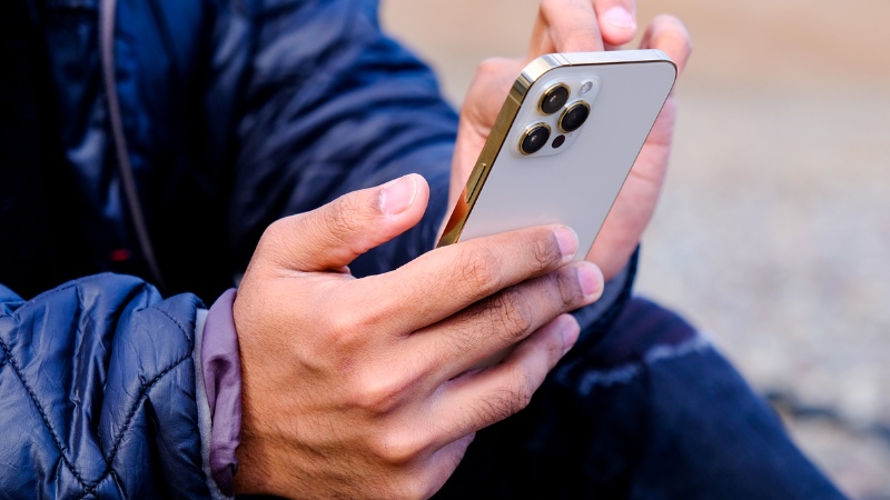 gia-iPhone-12-Pro-Max-5