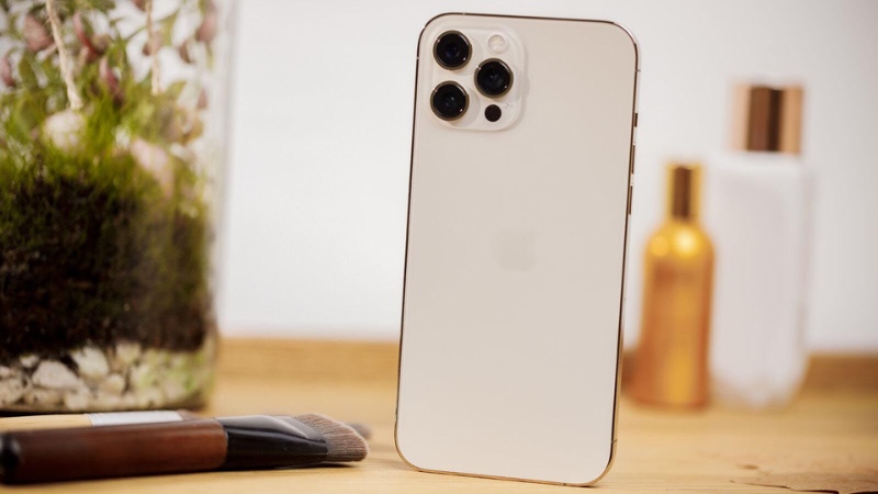 gia-iPhone-12-Pro-Max-7