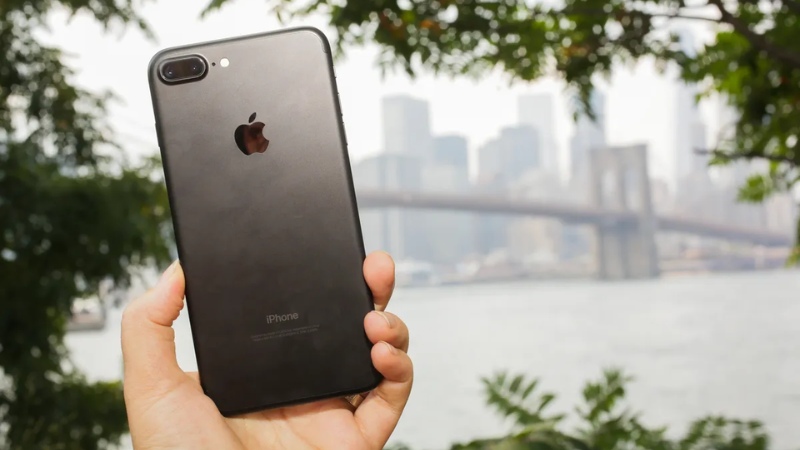 Iphone 7 Plus Cũ (2025): Giá Rẻ &Quot;Bèo&Quot;, Đáng Mua Hay Đã Lỗi Thời? Iphone-7-Plus-17