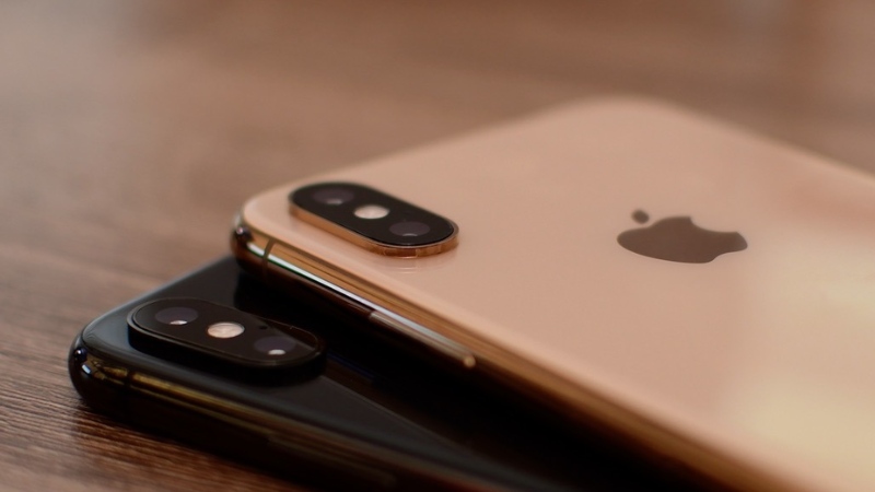 Iphone Xs Max Cũ: &Quot;Huyền Thoại&Quot; 7 Năm Tuổi Giá 6 Triệu Còn Đáng Mua? Iphone-Xsmax-16