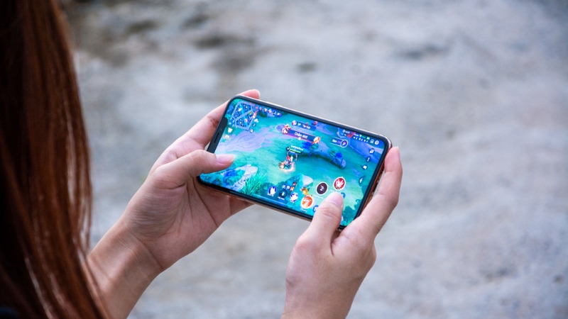 Iphone Xs Max Cũ: &Quot;Huyền Thoại&Quot; 7 Năm Tuổi Giá 6 Triệu Còn Đáng Mua? Iphone-Xsmax-5