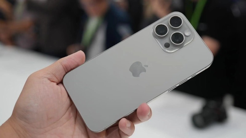 iphone-15-pro-max-256gb-gia-bao-nhieu-cap-nhat-moi-nhat-va-tu-van-mua-4