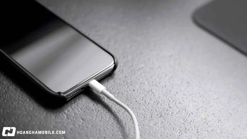 Tai-Sao-Iphone-Dang-Sac-Bi-Dung-5-Nguyen-Nhan-Va-Cach-Khac-Phuc-Ngay-10