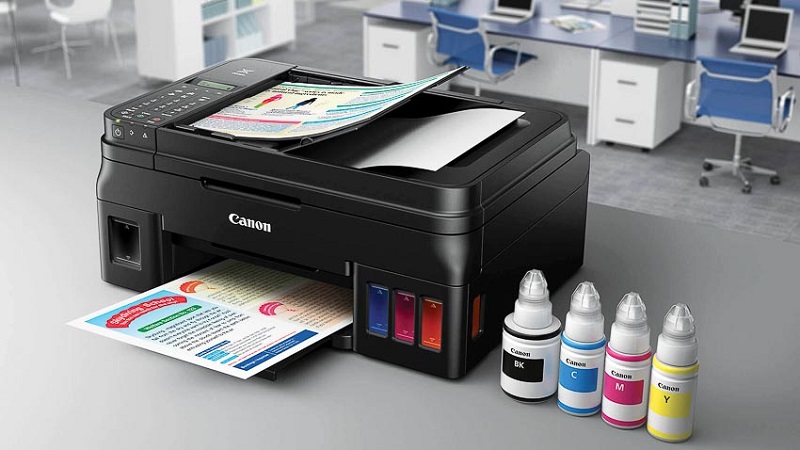 nen-mua-may-in-mau-loai-nao-3