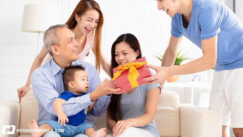 qua-tang-bo-goi-y-mon-qua-y-nghia-va-thiet-thuc-nhat-cho-moi-dip-1