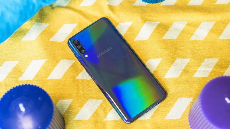 samsung-a50-gia-bao-nhieu-cap-nhat-gia-moi-nhat-va-loi-khuyen-mua-1