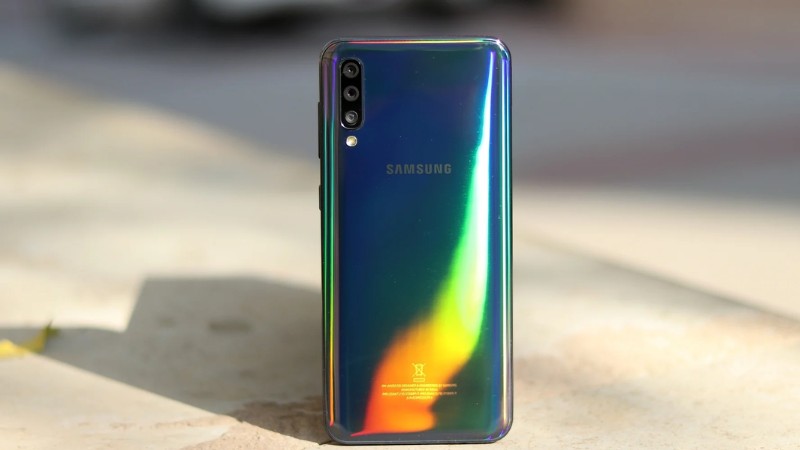 samsung-a50-gia-bao-nhieu-cap-nhat-gia-moi-nhat-va-loi-khuyen-mua-5