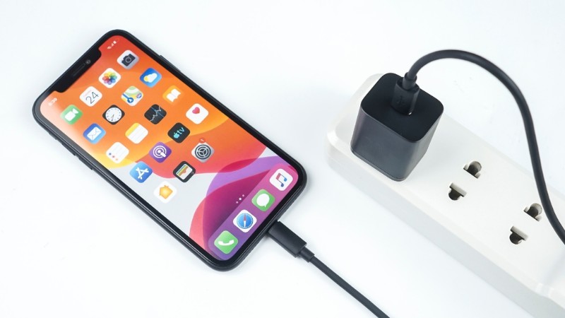 Bang-Gia-Thay-Pin-Iphone-Moi-Nhat-2025-Va-Nhung-Luu-Y-Can-Biet-14