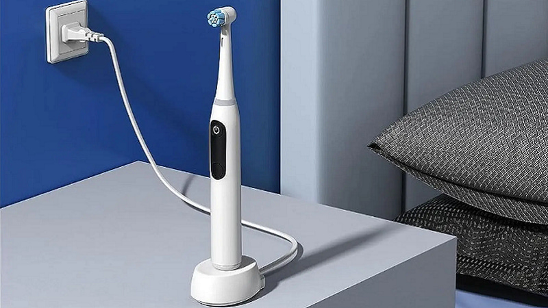 ban-chai-danh-rang-dien-5