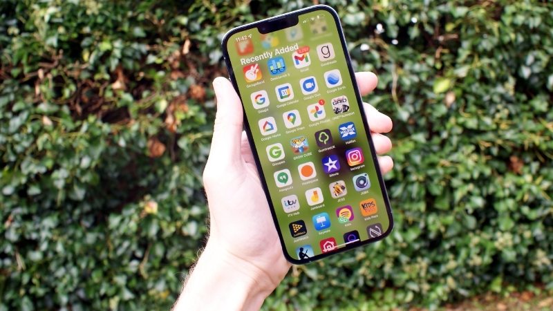 Man-Hinh-Iphone-13-Pro-Max-2