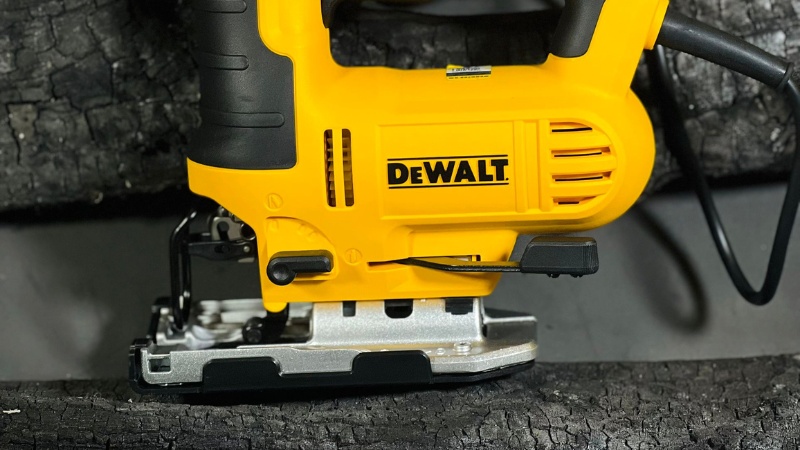 may-cua-go-cam-tay-11