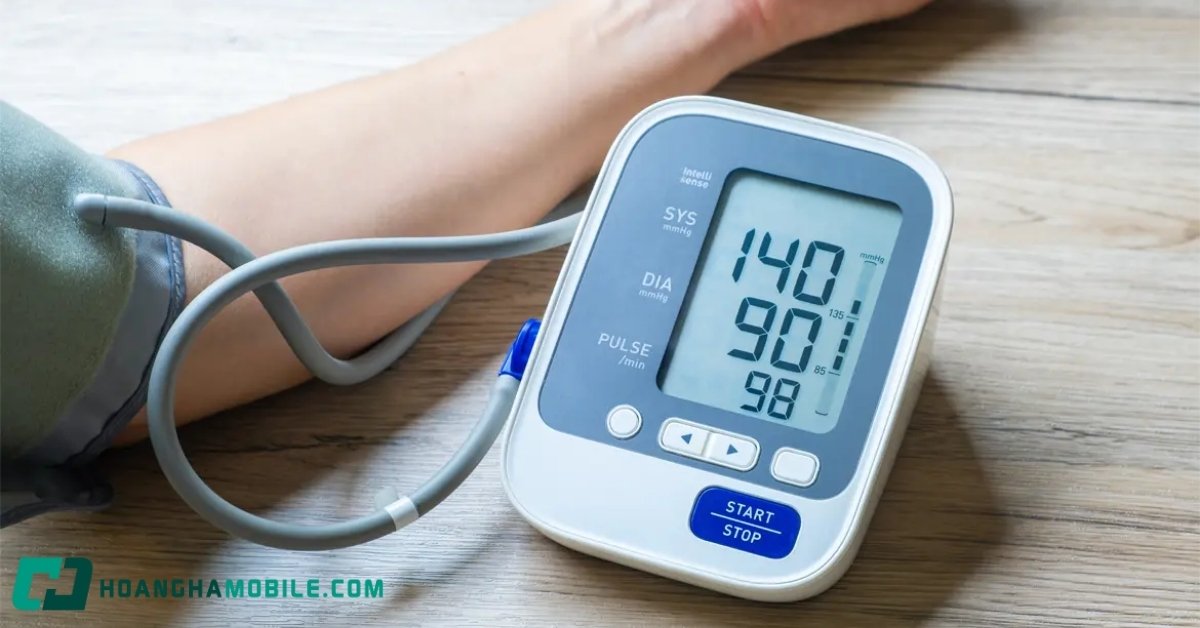 nen-mua-may-do-huyet-ap-loai-nao