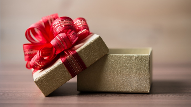 nen-tang-qua-gi-cho-ban-trai-7