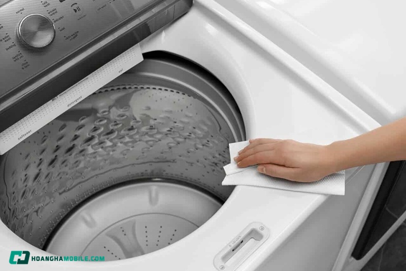 Ve-Sinh-May-Giat-Cua-Tren-08