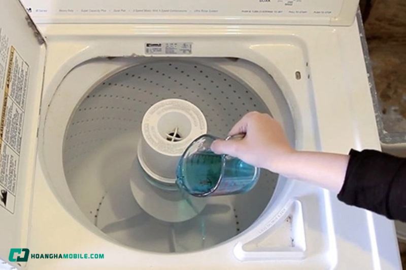 Ve-Sinh-May-Giat-Cua-Tren-09