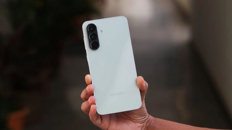 Galaxy A37 và Galaxy A57