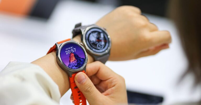 Oppo Watch X3 Mini và Enco Clip 2