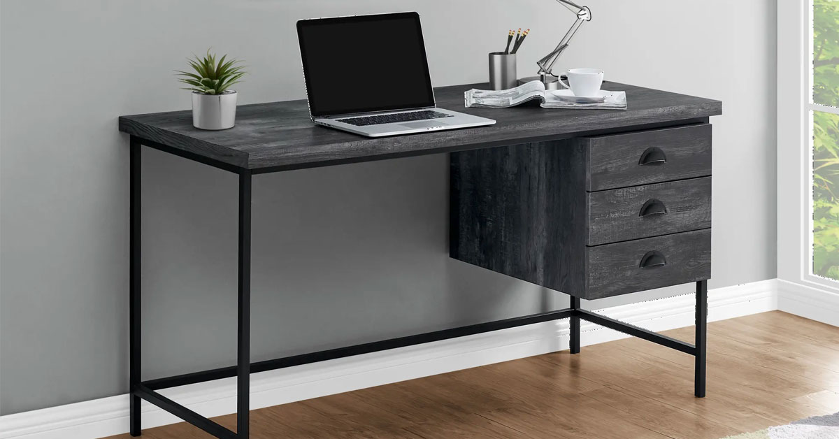 ban-lam-viec-chan-sat