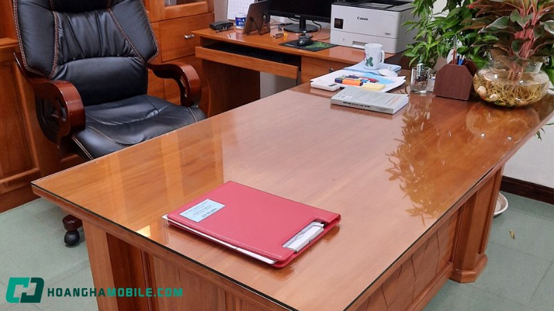 ban-lam-viec-lanh-dao-1