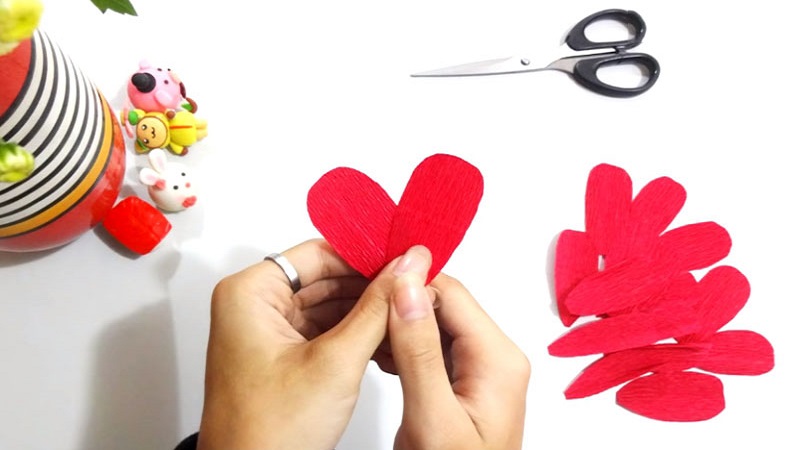 cach-lam-hoa-hong-bang-giay-7