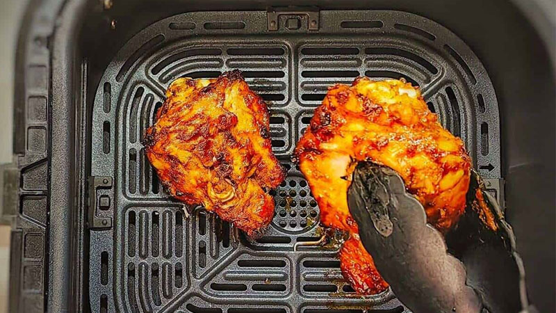 cach-uop-thit-nuong-noi-chien-khong-dau-1