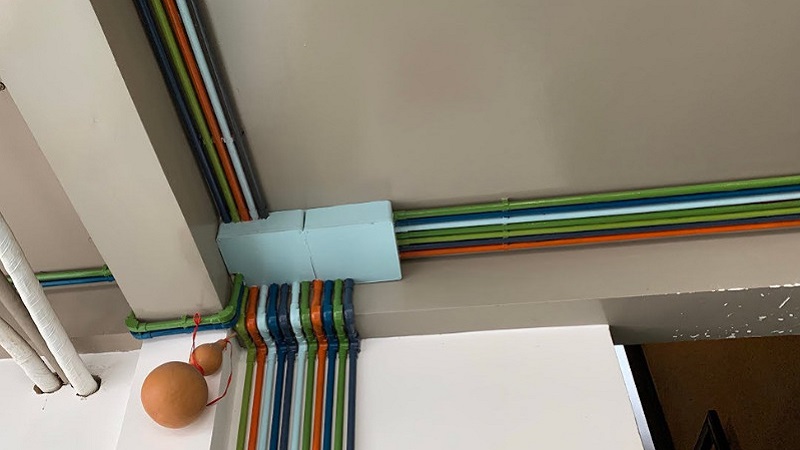 di-day-dien-trong-nha-4