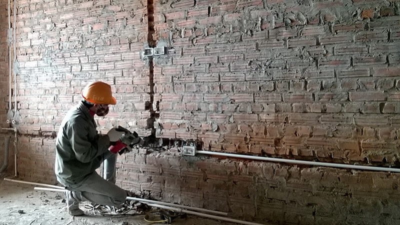 di-day-dien-trong-nha-7