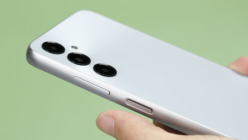 dien-thoai-choi-game-tot-nhat-moi-tam-gia-2