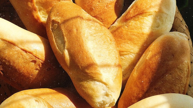 lam-banh-mi-bang-noi-chien-khong-dau-10