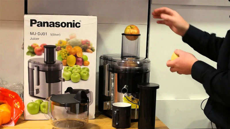 may-ep-trai-cay-panasonic-4