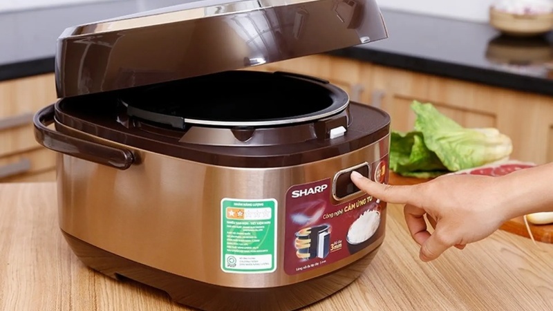 noi-com-dien-sharp-3