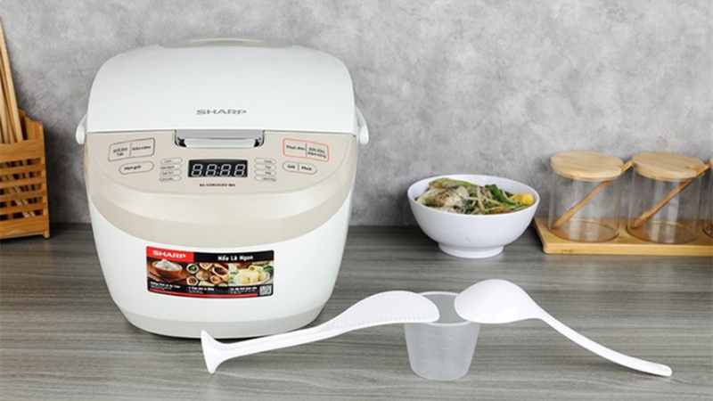 noi-com-dien-sharp-4