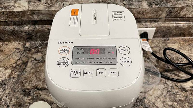 noi-com-dien-toshiba-3