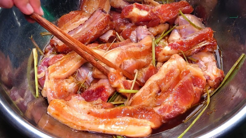 nuong-thit-bang-noi-chien-khong-dau-3