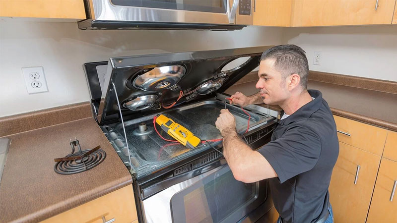 sua-bep-tu-tai-nha-2