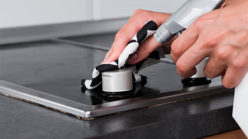 sua-bep-tu-tai-nha-4