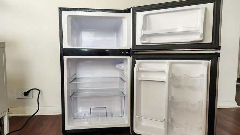 tu-lanh-mini-co-ngan-da-2