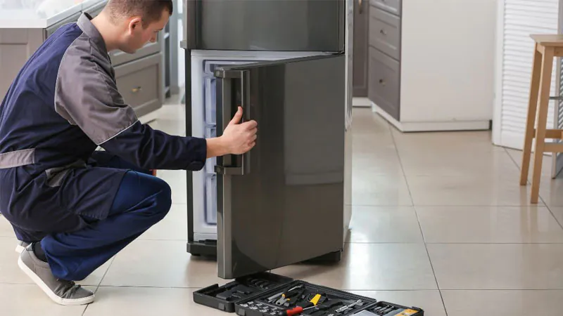 sua-tu-lanh-hitachi-inverter-4